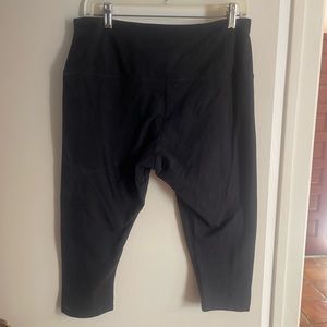 GUC Black Lysse Capri leggings XL